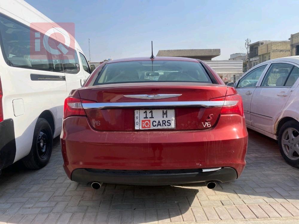 كرايسلر 200